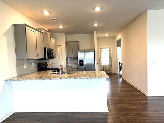 5th image of 5150 Shellback Dr