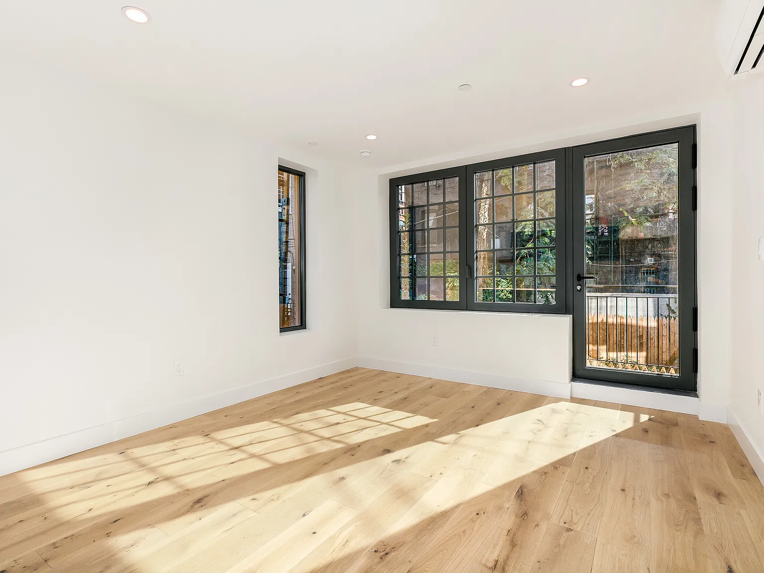 206 Powers Street — Photo 2