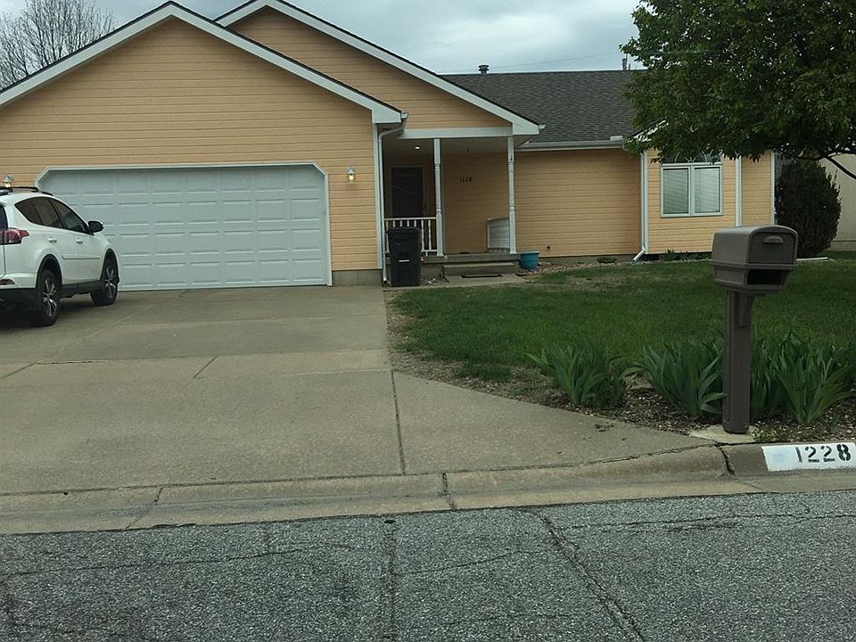 1st image of 1228 Meyer Dr
