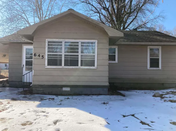 645 E Jackson St, Piggott, AR 72454