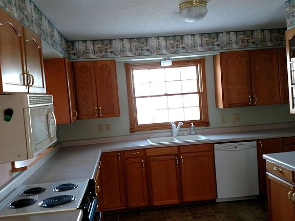 2nd image of 1146 3rd Ave NW