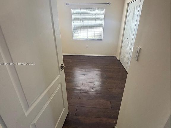 5th image of 960 NE 214th Ln APT 4