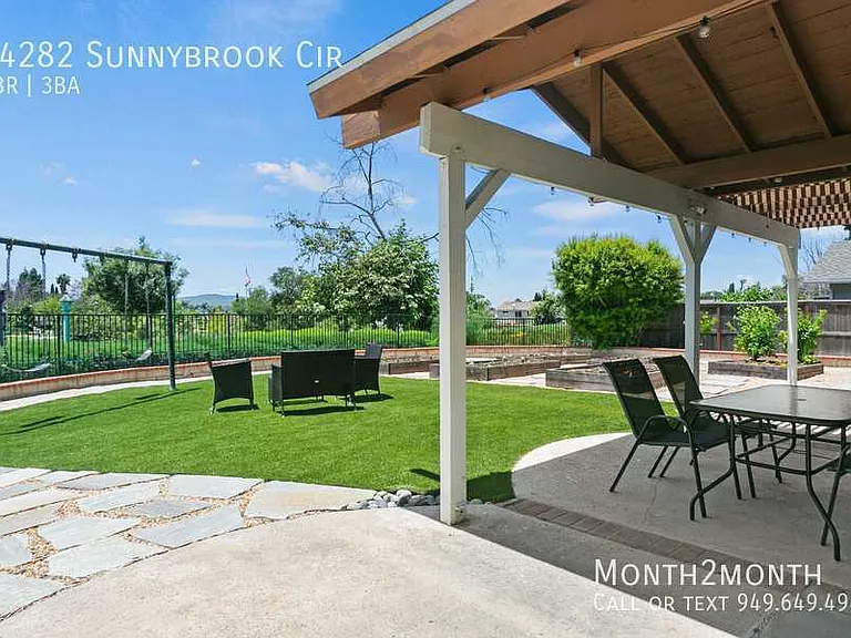 24282 Sunnybrook Cir — Photo 27
