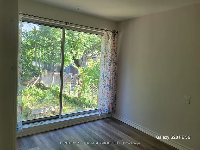 408 Osiris Dr — Photo 8