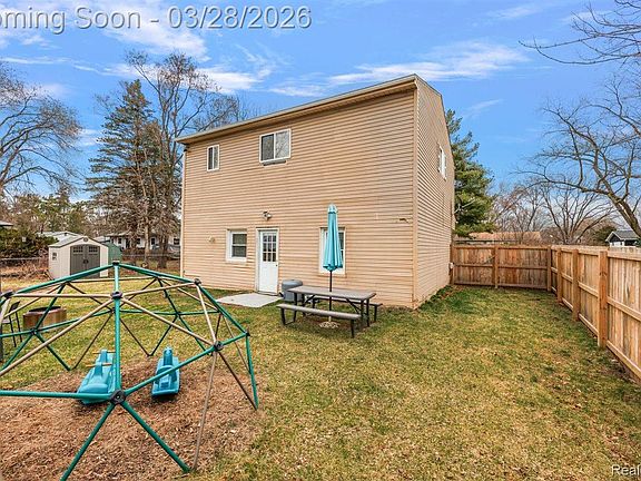 2nd image of 3570 Emmons Ave