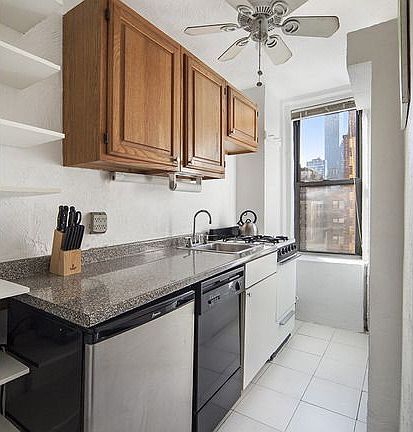 3rd image of 321 E 54th St APT 10E