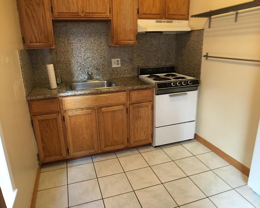2nd image of 447 25th Ave