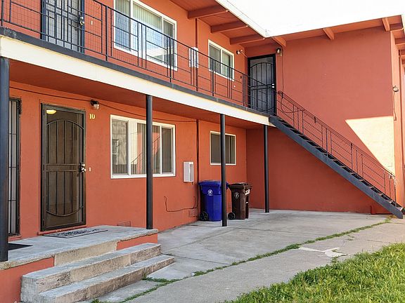 2nd image of 2210 Ohio Ave #1
