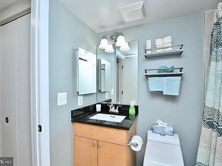 7500 Woodmont Ave #S712 — Photo 33