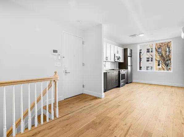 1098 Madison Street image 1 of 14