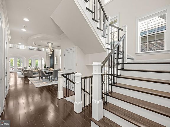 4th image of 457 Salk Cir