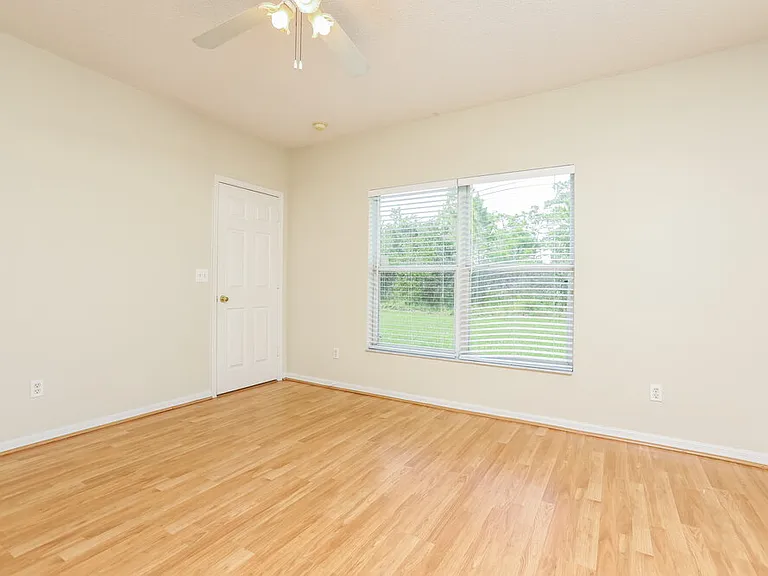 4208 Forest Island Dr — Photo 14