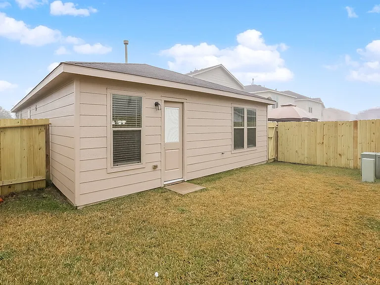 9927 Sanders Rose Ln — Photo 16