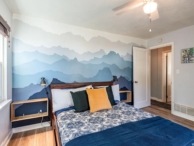 2354 Taylor Ave — Photo 13