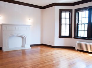 39 E Quincy St, Riverside, IL 60546