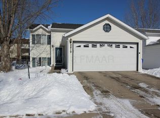 2819 35th Ave S, Fargo, ND 58104