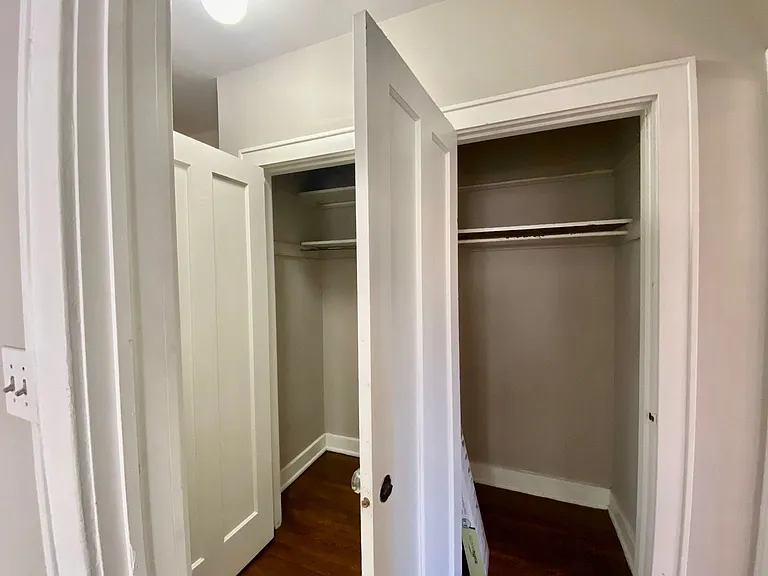 1029 Dana Apts — Photo 13