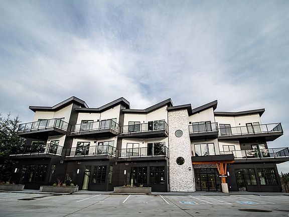 2nd image of 4474 Wellington Rd #301