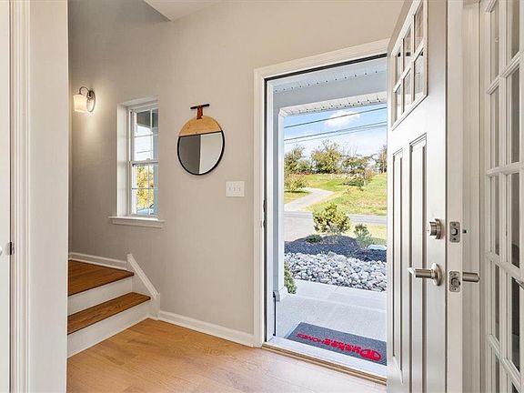 4th image of 1058 Lisa Ln #131
