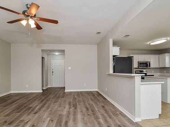 5th image of 721 Kim Ln