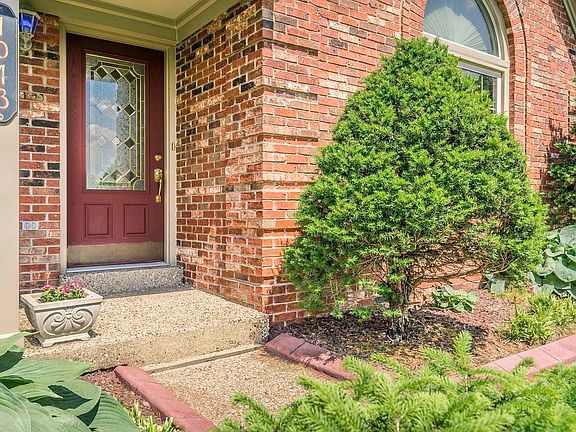 4th image of 1043 Cobblestone Cir