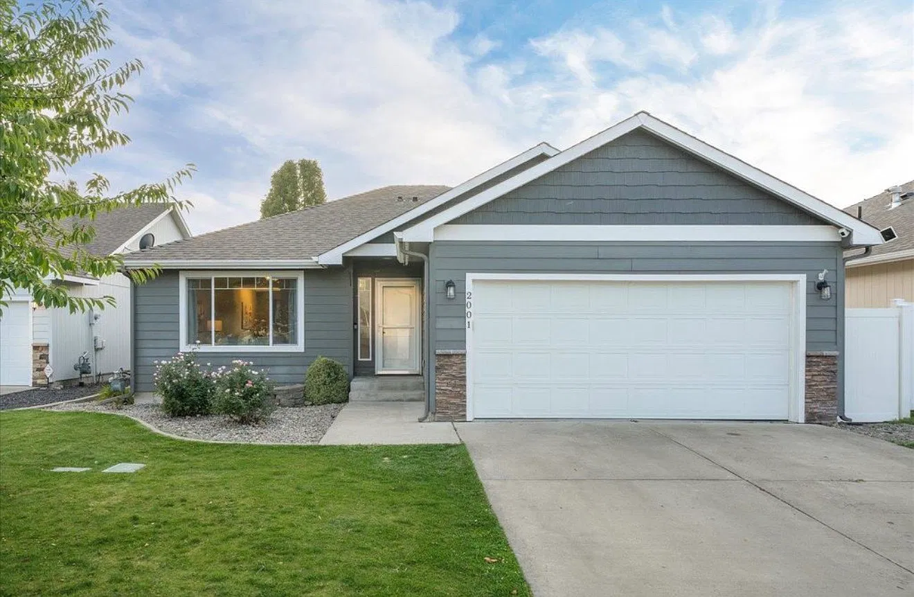 5 bed, 3032 sqft, $3,295 — Photo 1