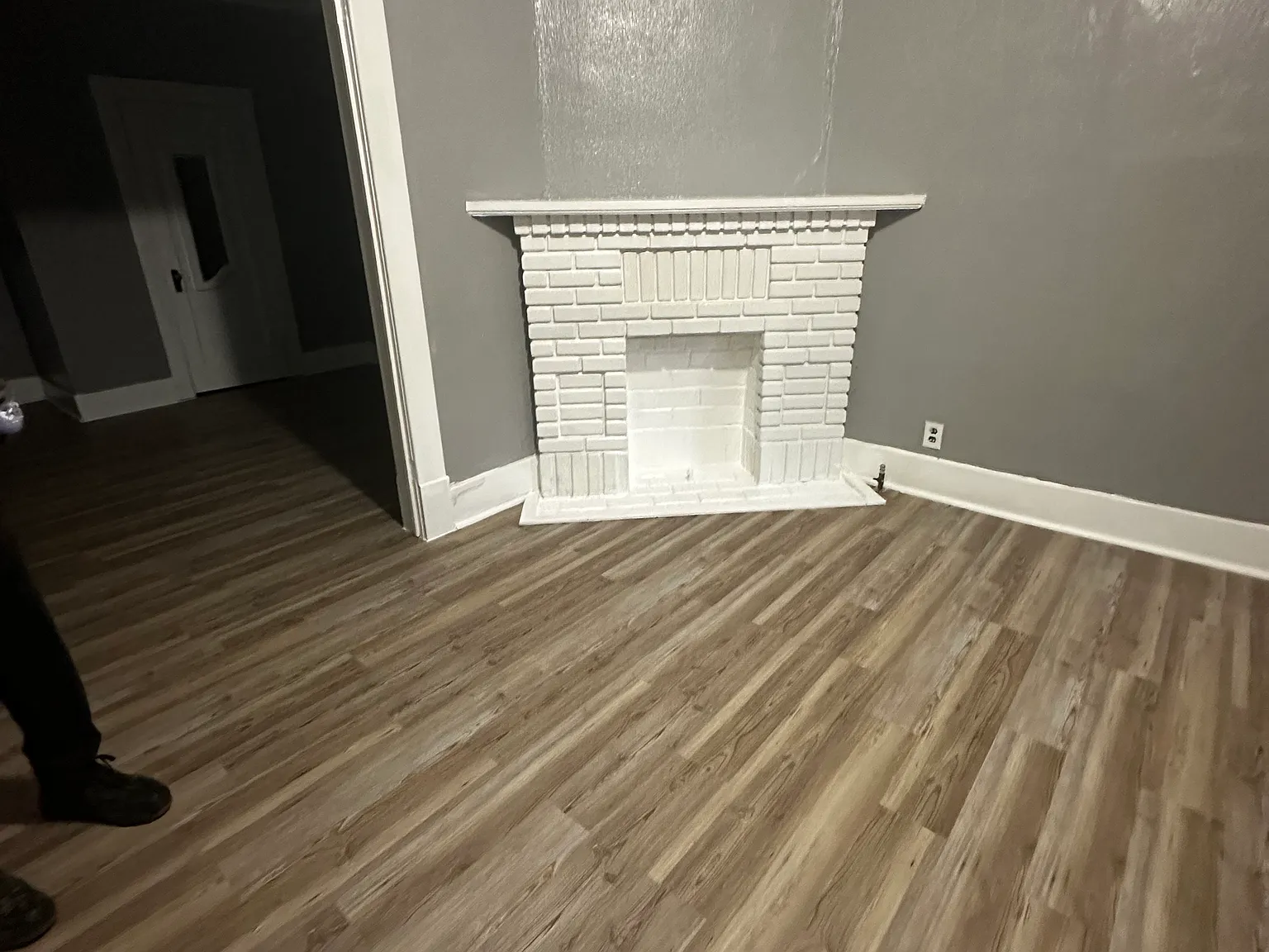 Studio, 850 sqft, $950 — Photo 2