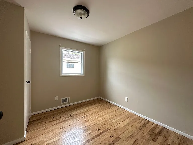 101 Brookfield Ave #2 — Photo 17
