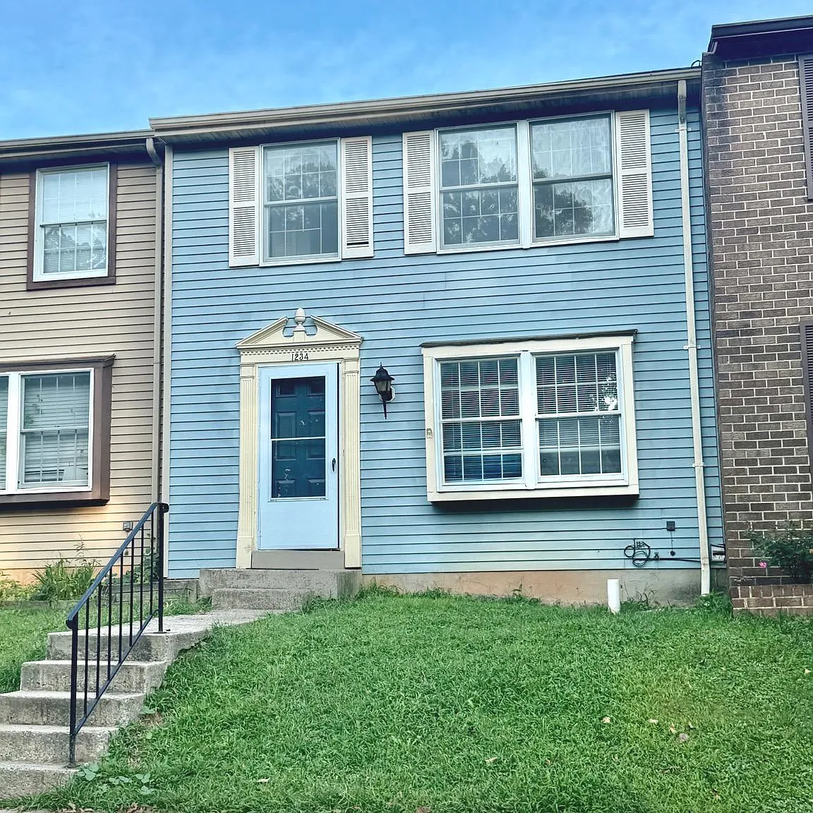 4 bed, 1450 sqft, $2,699 — Photo 1