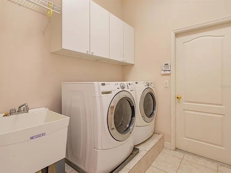 208 Heatherwood Ct — Photo 23