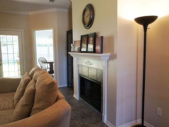 4th image of 215 Windridge Dr