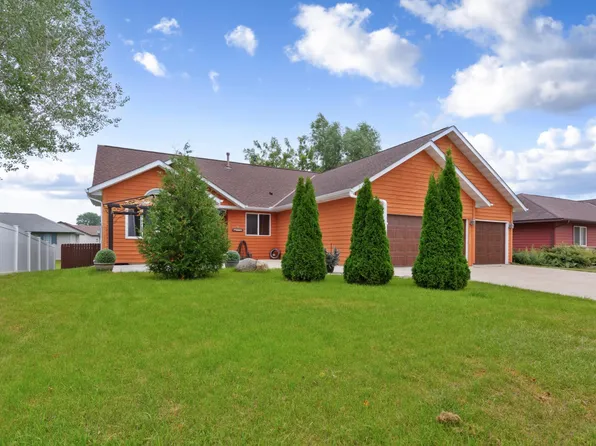 1905 Prairie Ln NE, Owatonna, MN 55060