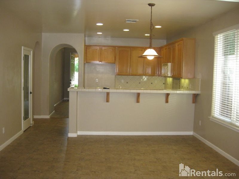1st image of 2486 Alturas Ct