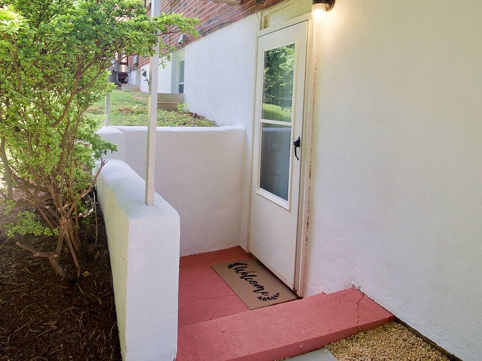 1st image of 4605 Ferncliff Dr #B