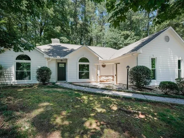 6060 Carriage Dr, Cumming, GA 30028