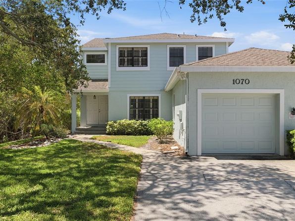 1070 Sanabel Ct NE