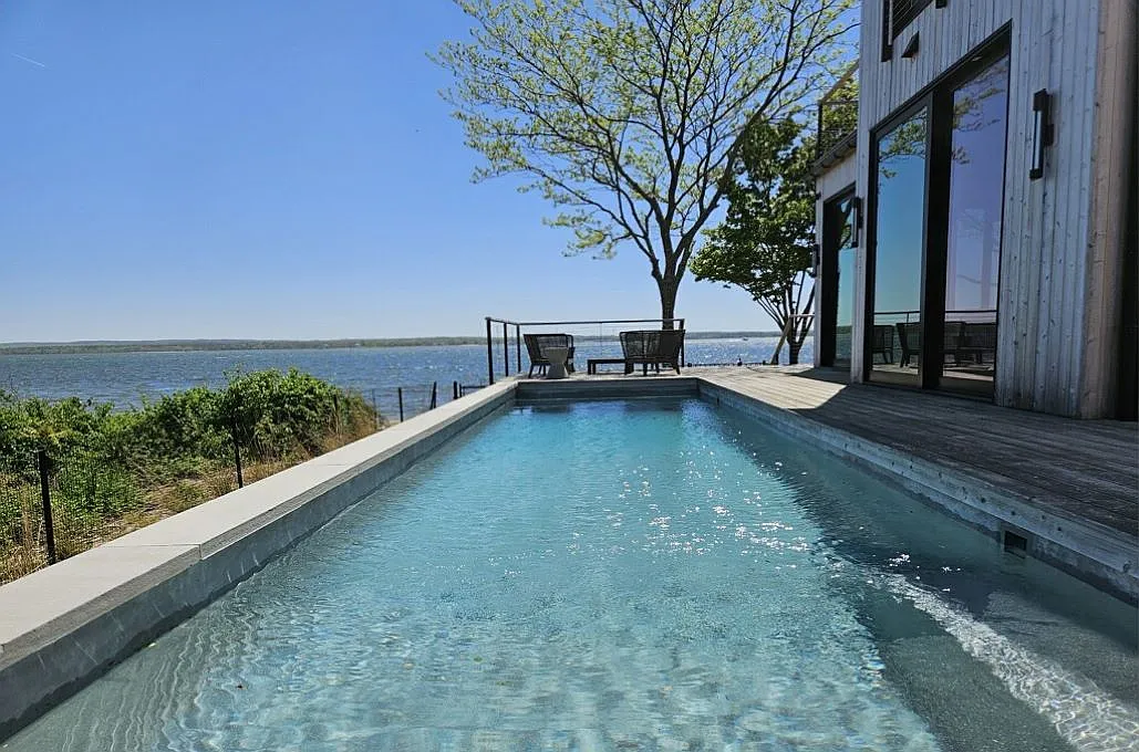 Modern Zen Beauty On The Beach, Heated Pool, Jamesport Bayfront! — Photo 2