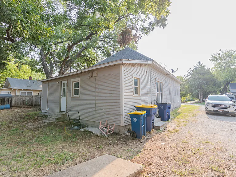 2162 W Lowry St — Photo 27