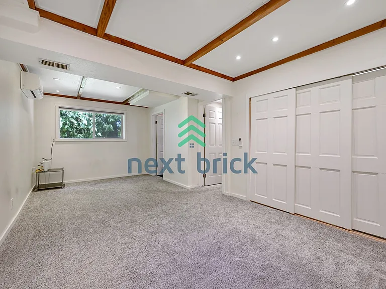 21638 SE 32nd Pl — Photo 18