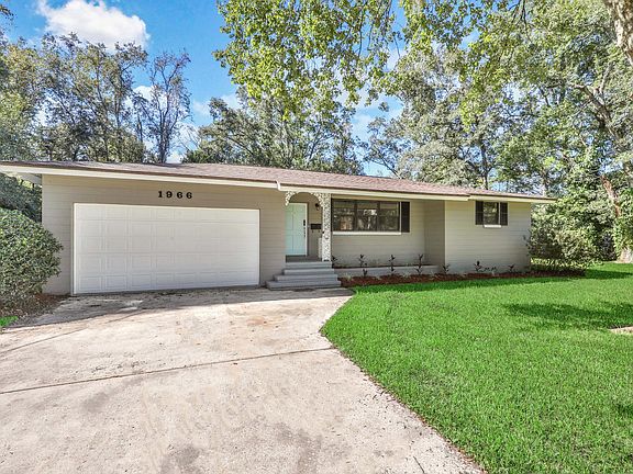 3rd image of 1966 Delray Ave