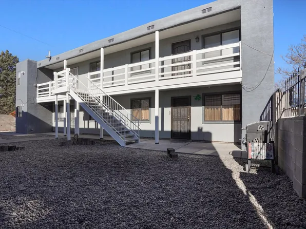 305 Grove St NE, Albuquerque, NM 87108
