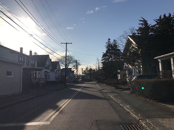 4th image of 66 Pleasant St #68