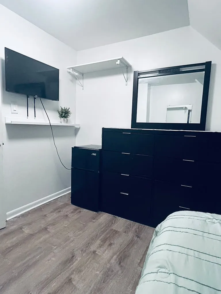 2 bed, $1,200 — Photo 1
