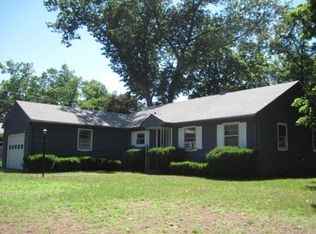 25 Mountainview Dr, Ware, MA 01082