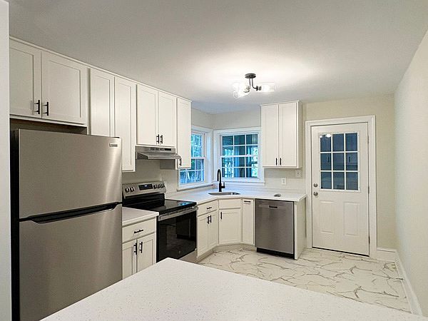 Dresden Dr. kitchen 1