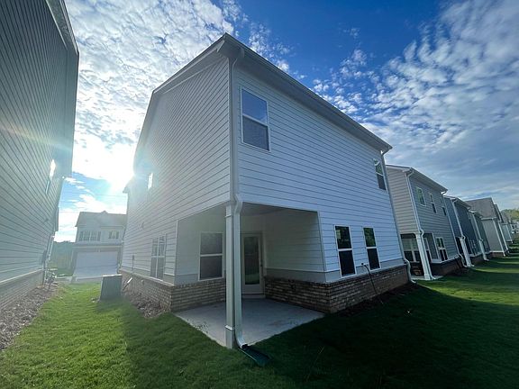 2nd image of 3895 Carlington Dr