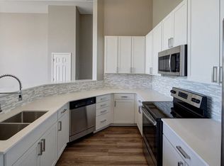 2720 S Highland Ave APT 241, Lombard, IL 60148