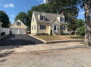 70 Carteret St, Providence, RI 02908