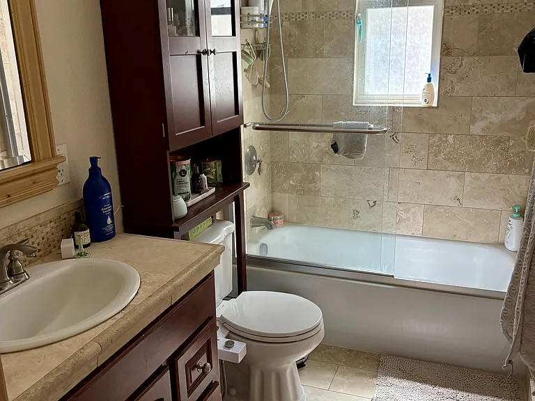 2752 N Lafayette St — Photo 17