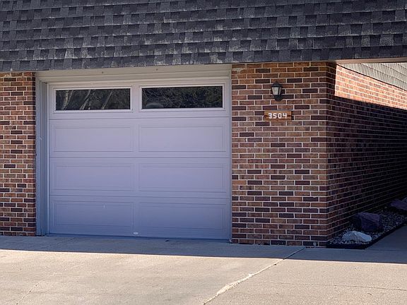 2nd image of 3504 Neerpark Dr